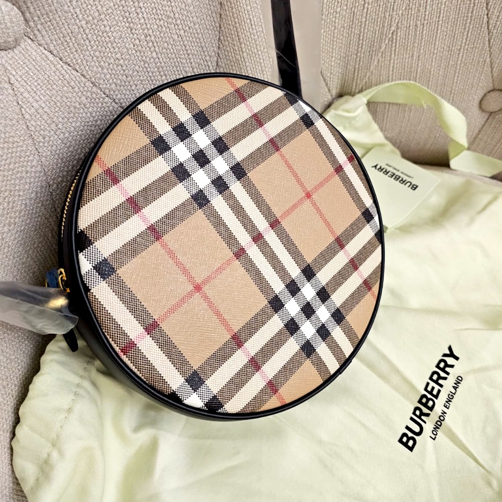 Burberry
Women's Natural 'louise' Shoulder
Bag